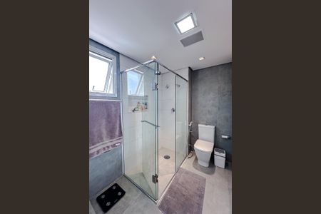 Apartamento à venda com 204m², 3 quartos e 4 vagas Apartamento à venda com 204m², 3 quartos e 4 vagasBanheiro da Suíte 2