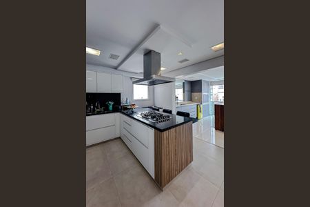 Apartamento à venda com 204m², 3 quartos e 4 vagas Apartamento à venda com 204m², 3 quartos e 4 vagasCozinha