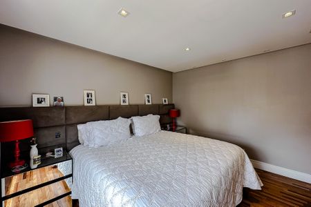 Apartamento à venda com 204m², 3 quartos e 4 vagas Apartamento à venda com 204m², 3 quartos e 4 vagasSuíte 2