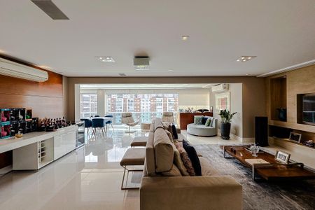 Apartamento à venda com 204m², 3 quartos e 4 vagas Apartamento à venda com 204m², 3 quartos e 4 vagasSala