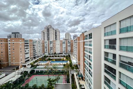 Apartamento à venda com 204m², 3 quartos e 4 vagas Apartamento à venda com 204m², 3 quartos e 4 vagasVista da Suíte 2