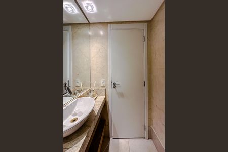 Apartamento à venda com 204m², 3 quartos e 4 vagas Apartamento à venda com 204m², 3 quartos e 4 vagasLavabo