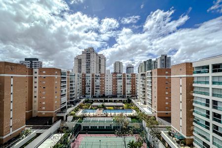 Apartamento à venda com 204m², 3 quartos e 4 vagas Apartamento à venda com 204m², 3 quartos e 4 vagasVista da Varanda