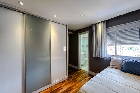 Apartamento à venda com 204m², 3 quartos e 4 vagas Apartamento à venda com 204m², 3 quartos e 4 vagasSuíte 1