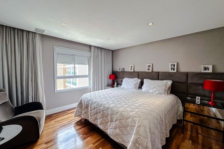 Apartamento à venda com 204m², 3 quartos e 4 vagas Apartamento à venda com 204m², 3 quartos e 4 vagasSuíte 2