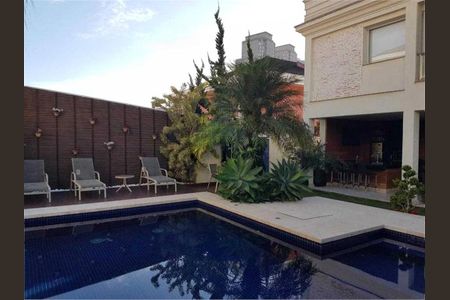 Casa à venda com 560m², 4 quartos e 7 vagas