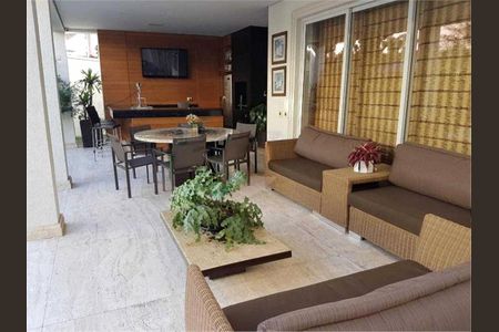 Casa à venda com 560m², 4 quartos e 7 vagas