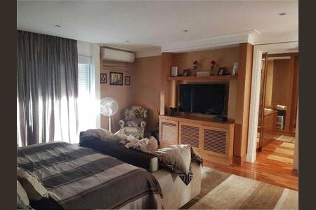 Casa à venda com 560m², 4 quartos e 7 vagas