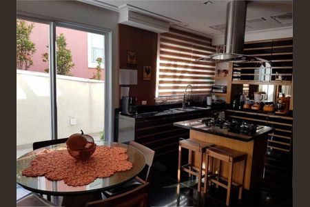 Casa à venda com 560m², 4 quartos e 7 vagas