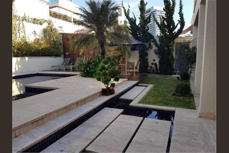 Casa à venda com 560m², 4 quartos e 7 vagas