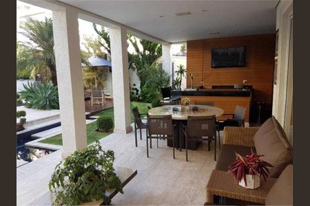Casa à venda com 560m², 4 quartos e 7 vagas