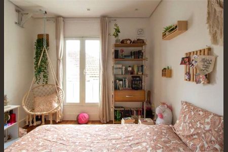 Casa à venda com 341m², 4 quartos e 4 vagas