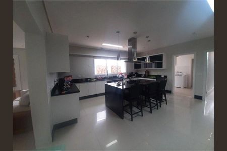 Casa à venda com 600m², 5 quartos e 6 vagas