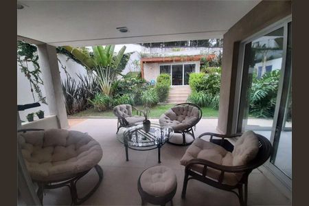 Casa à venda com 600m², 5 quartos e 6 vagas