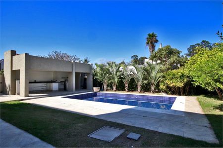 Casa à venda com 390m², 5 quartos e 4 vagas