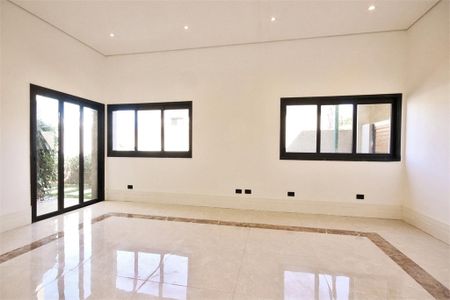 Casa à venda com 390m², 5 quartos e 4 vagas