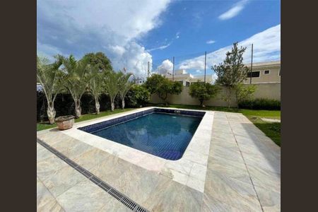 Casa à venda com 390m², 5 quartos e 4 vagas