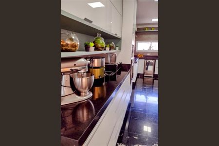 Apartamento à venda com 156m², 4 quartos e 3 vagas