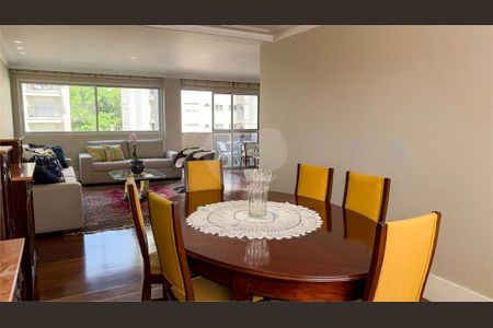 Apartamento à venda com 205m², 3 quartos e 2 vagas