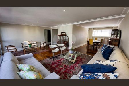 Apartamento à venda com 205m², 3 quartos e 2 vagas