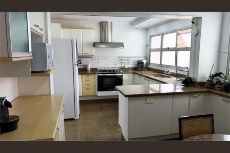 Apartamento à venda com 205m², 3 quartos e 2 vagas