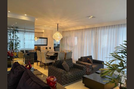 Apartamento à venda com 297m², 4 quartos e 6 vagas