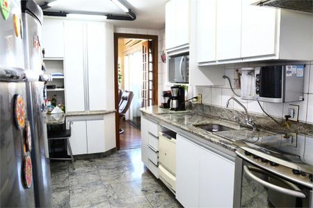 Apartamento à venda com 190m², 3 quartos e 3 vagas