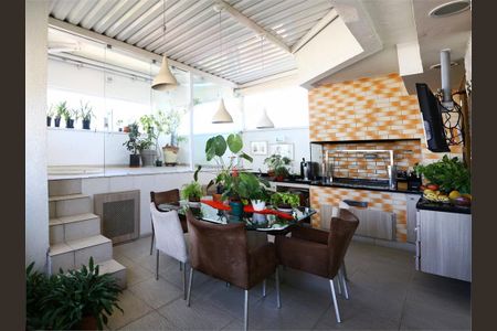 Apartamento à venda com 190m², 3 quartos e 3 vagas