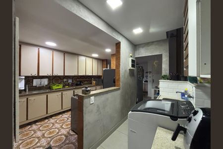 Apartamento à venda com 234m², 4 quartos e 1 vaga Apartamento à venda com 234m², 4 quartos e 1 vagaÁrea de serviço