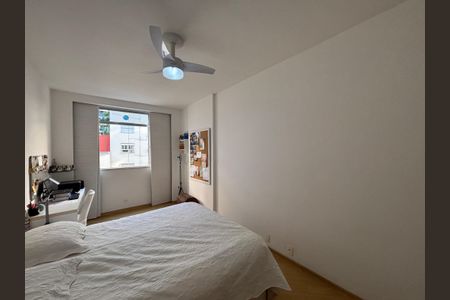 Apartamento à venda com 234m², 4 quartos e 1 vaga Apartamento à venda com 234m², 4 quartos e 1 vagaSuíte
