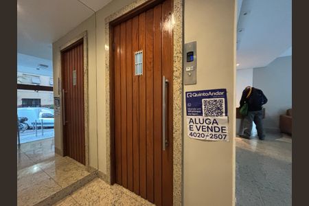 Apartamento à venda com 234m², 4 quartos e 1 vaga Apartamento à venda com 234m², 4 quartos e 1 vagaPlaca