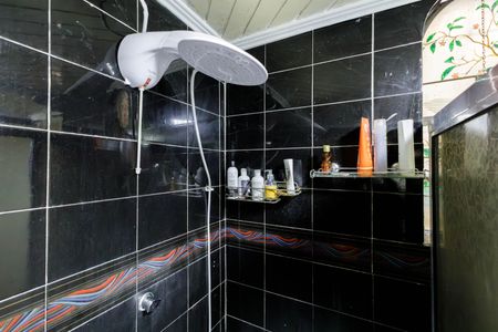 Casa à venda com 240m², 3 quartos e 4 vagas Casa à venda com 240m², 3 quartos e 4 vagasBanheiro Social 2