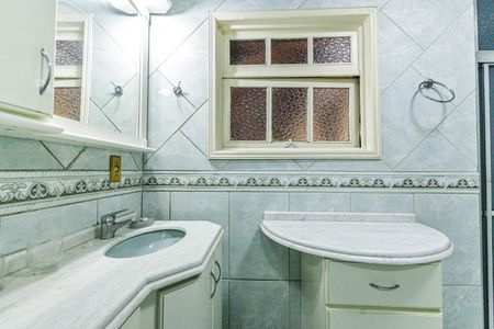 Casa à venda com 240m², 3 quartos e 4 vagas Casa à venda com 240m², 3 quartos e 4 vagasBanheiro da Suíte