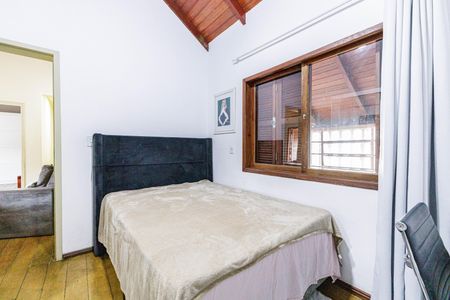 Casa à venda com 240m², 3 quartos e 4 vagas Casa à venda com 240m², 3 quartos e 4 vagasQuarto 1