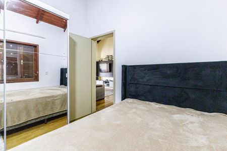 Casa à venda com 240m², 3 quartos e 4 vagas Casa à venda com 240m², 3 quartos e 4 vagasQuarto 1