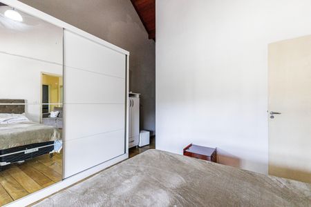 Casa à venda com 240m², 3 quartos e 4 vagas Casa à venda com 240m², 3 quartos e 4 vagasSuíte