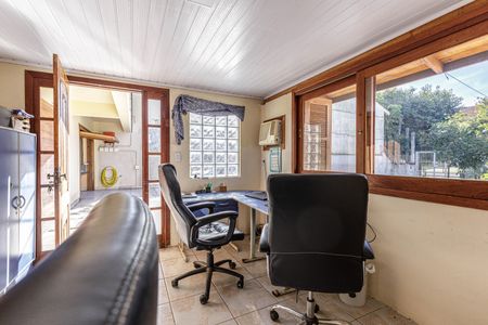 Casa à venda com 240m², 3 quartos e 4 vagas Casa à venda com 240m², 3 quartos e 4 vagassala 3