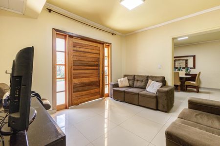 Casa à venda com 240m², 3 quartos e 4 vagas Casa à venda com 240m², 3 quartos e 4 vagasSala