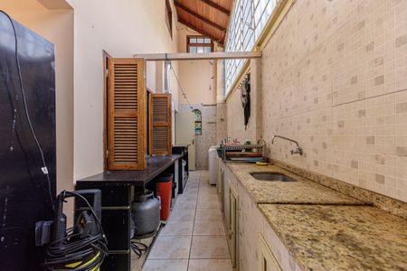 Casa à venda com 240m², 3 quartos e 4 vagas Casa à venda com 240m², 3 quartos e 4 vagasÁrea de Serviço