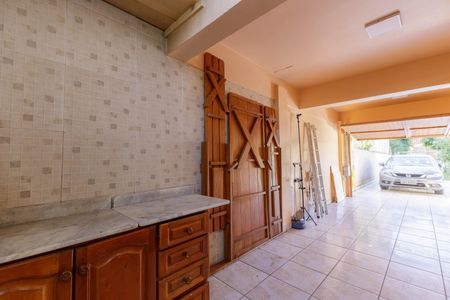 Casa à venda com 240m², 3 quartos e 4 vagas Casa à venda com 240m², 3 quartos e 4 vagasÁrea de Serviço e Garagem