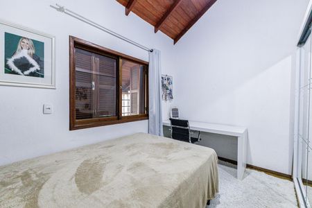 Casa à venda com 240m², 3 quartos e 4 vagas Casa à venda com 240m², 3 quartos e 4 vagasQuarto 1