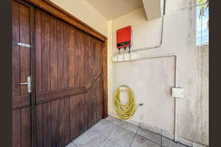 Casa à venda com 240m², 3 quartos e 4 vagas Casa à venda com 240m², 3 quartos e 4 vagasUsina Elétrica