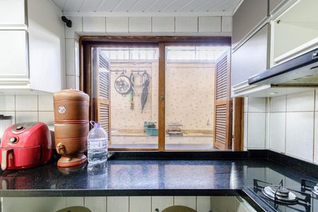 Casa à venda com 240m², 3 quartos e 4 vagas Casa à venda com 240m², 3 quartos e 4 vagasCozinha