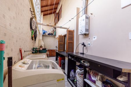 Casa à venda com 240m², 3 quartos e 4 vagas Casa à venda com 240m², 3 quartos e 4 vagasÁrea de Serviço