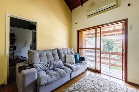 Casa à venda com 240m², 3 quartos e 4 vagas Casa à venda com 240m², 3 quartos e 4 vagassala 4