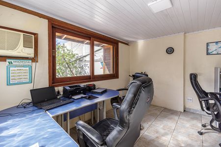 Casa à venda com 240m², 3 quartos e 4 vagas Casa à venda com 240m², 3 quartos e 4 vagassala 3