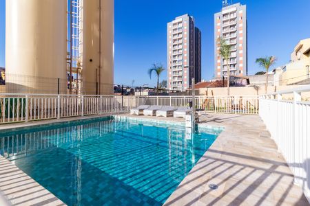 Apartamento para alugar com 32m², 2 quartos e sem vaga Apartamento para alugar com 32m², 2 quartos e sem vagaÁrea comum - Piscina