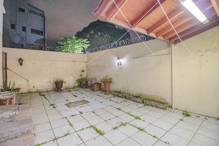 Casa à venda com 167m², 3 quartos e 2 vagasÁrea Externa