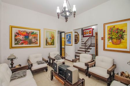 Casa à venda com 167m², 3 quartos e 2 vagasSala