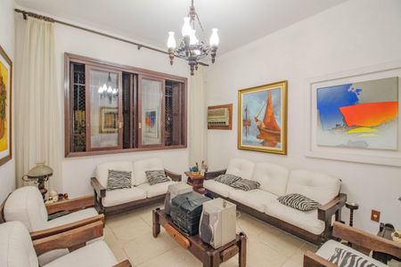 Casa à venda com 167m², 3 quartos e 2 vagasSala